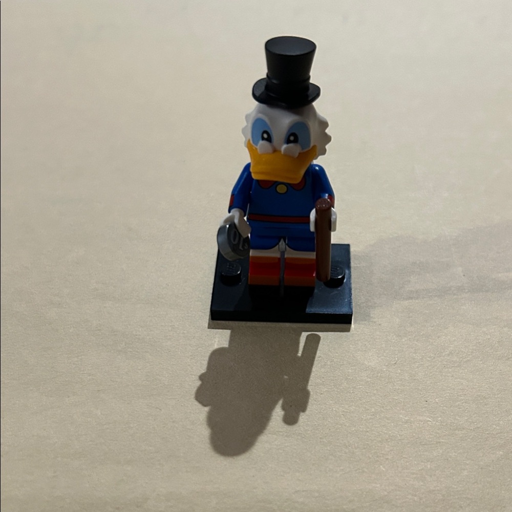 Duck Minifigure with Top Hat Lego